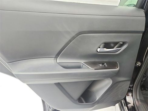 New 2026 Nissan Kicks SV image 32