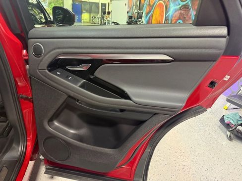 Used 2020 Land Rover Range Rover Evoque R-Dynamic SE image 18