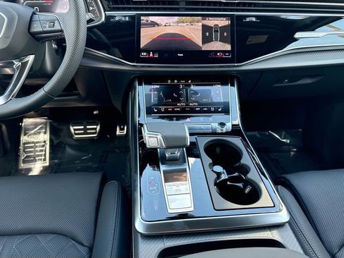 New 2026 Audi SQ7 Premium Plus AWD/4WD image 18