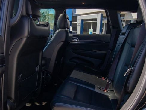 Used 2022 Jeep Grand Cherokee Limited image 8