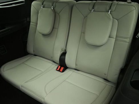 Used 2025 Lincoln Aviator AWD image 25