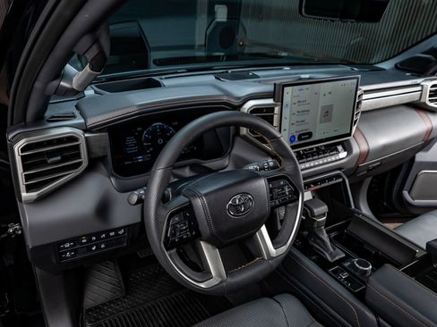 Used 2026 Toyota Sequoia Capstone AWD/4WD image 17