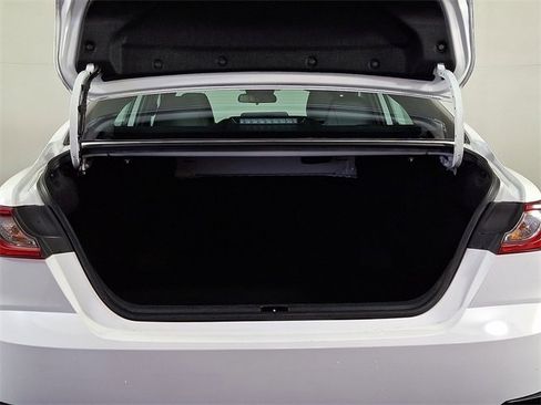 Used 2025 Toyota Camry SE image 29