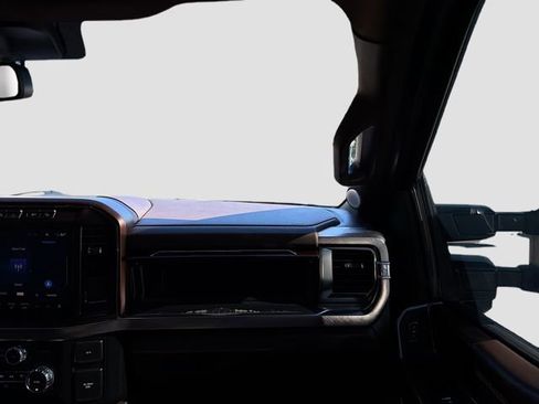 Used 2024 Ford F250 King Ranch w/ FX4 Off-Road Package image 17