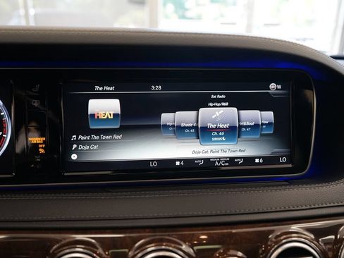Used 2015 Mercedes-Benz S 550 4MATIC Sedan image 37