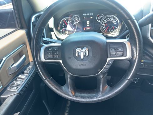 Used 2022 RAM 2500 Big Horn AWD/4WD image 17