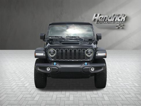 Used 2025 Jeep Wrangler Unlimited Rubicon 4xe w/ Safety Group AWD/4WD image 3