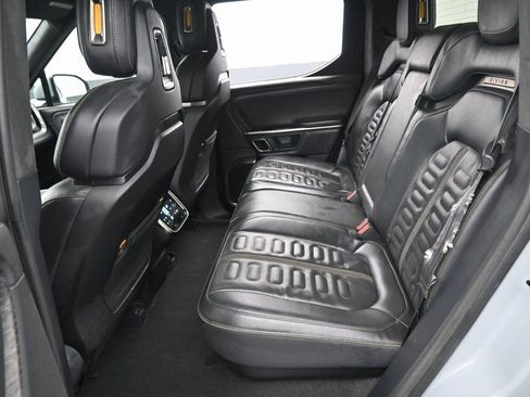 Used 2022 Rivian R1T Adventure image 24