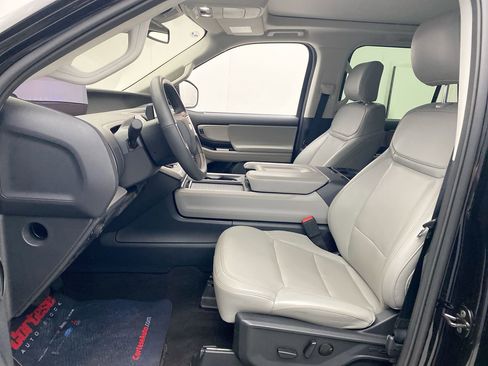 Used 2025 Ford Expedition Max Active AWD/4WD image 14