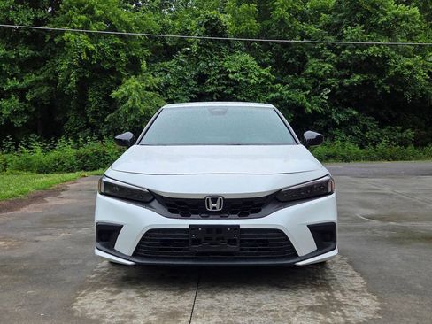 Used 2023 Honda Civic Sport image 2