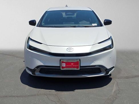 Certified 2026 Toyota Prius XLE FWD image 8