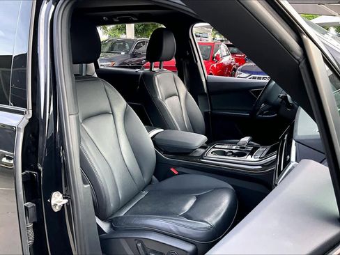 Used 2021 Audi Q7 3.0T Premium Plus w/ Executive Package AWD/4WD image 9
