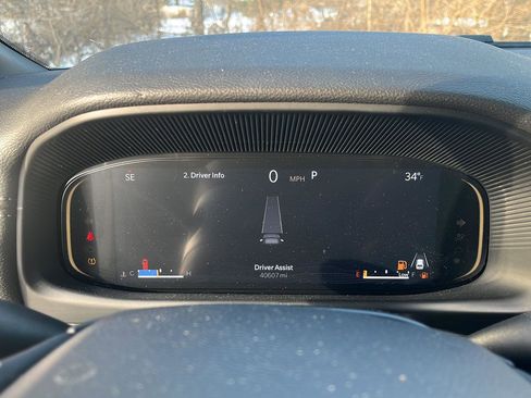 Used 2024 Jeep Wagoneer Series II w/ Flexible Seating Group image 17