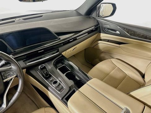 Certified 2024 Cadillac Escalade Premium Luxury w/ Performance Package AWD/4WD image 26