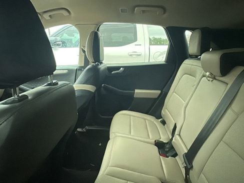 Used 2020 Ford Escape SEL image 5