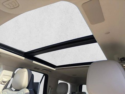 Used 2023 Lincoln Navigator Reserve RWD image 16