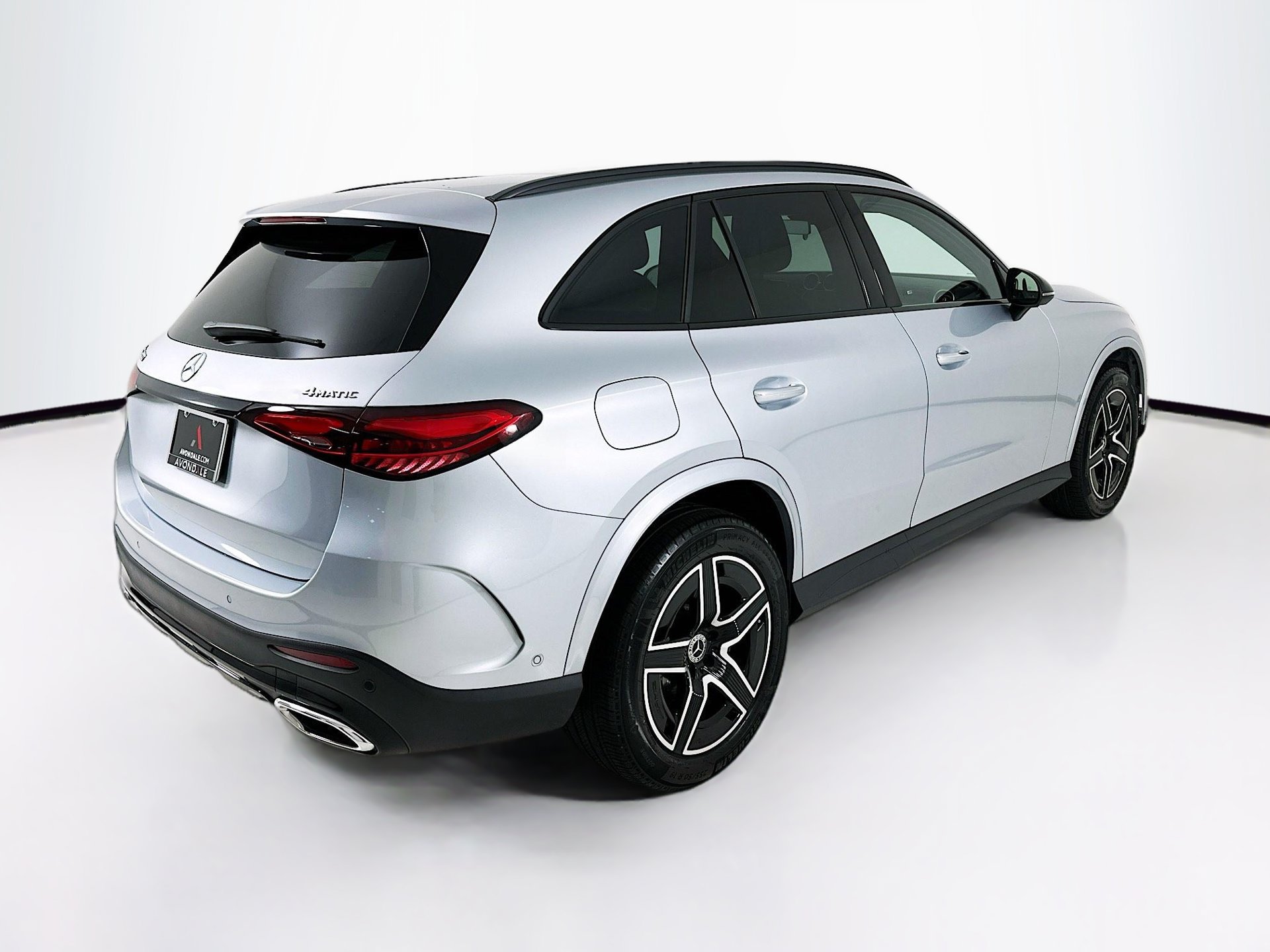 Used 2025 Mercedes-Benz GLC 300 4MATIC image 8