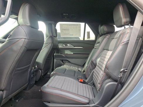 New 2026 Ford Explorer ST-Line w/ ST-Line Street Pack image 5