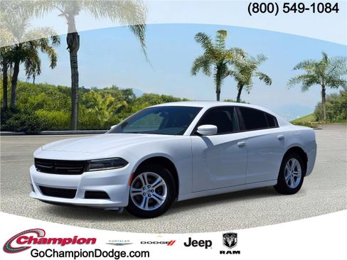 Used 2018 Dodge Charger SXT RWD image 1