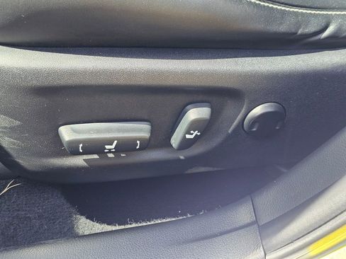 Used 2015 Lexus CT 200h FWD image 23