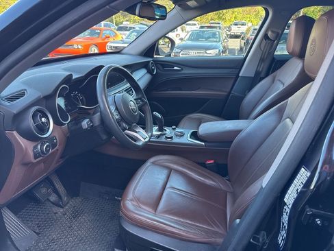Used 2020 Alfa Romeo Stelvio Ti image 21