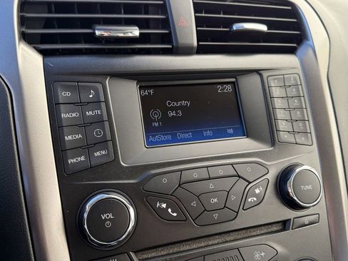 Used 2018 Ford Fusion S image 21