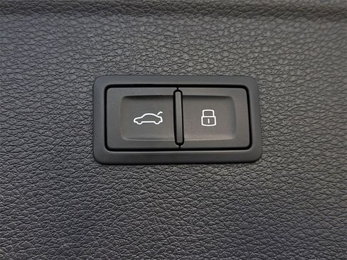 Certified 2023 Audi Q5 2.0T Premium Plus w/ Premium Plus Package image 32