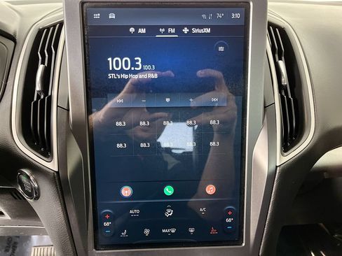 Used 2024 Ford Edge SEL AWD/4WD image 19