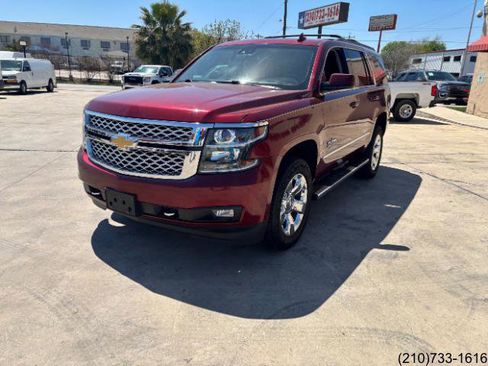 Used 2017 Chevrolet Tahoe LT w/ LT Signature Package image 3