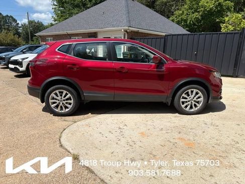Used 2022 Nissan Rogue Sport S FWD image 11