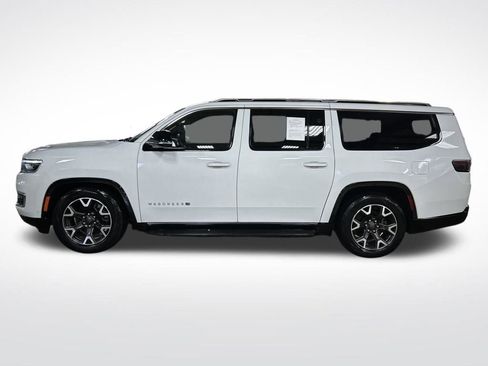 Certified 2024 Jeep Wagoneer L Series III w/ Flexible Seating Group AWD/4WD image 2