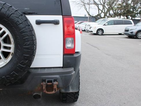 Used 2008 HUMMER H3 Luxury image 40
