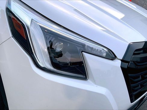 Used 2023 Subaru Forester Limited AWD/4WD image 29