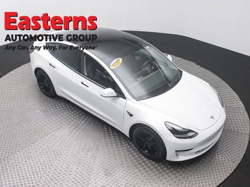 Used 2023 Tesla Model 3 Standard Range RWD image 3