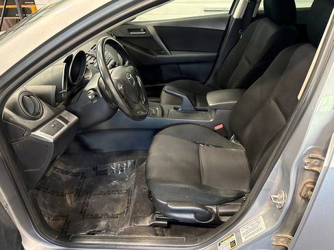 Used 2013 MAZDA MAZDA3 i Sport FWD image 6