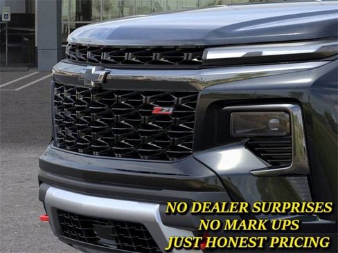 New 2026 Chevrolet Traverse Z71 w/ Driver Confidence Package image 13