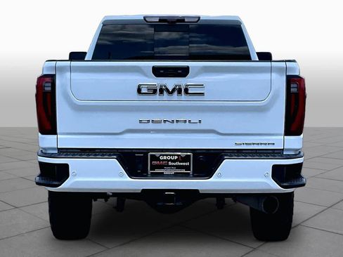 Used 2024 GMC Sierra 2500 Denali Ultimate AWD/4WD image 5