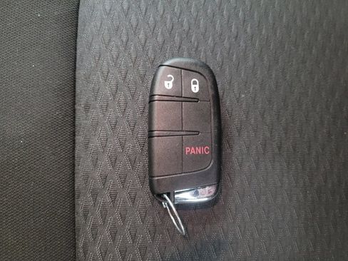 Used 2023 Jeep Compass Sport AWD/4WD image 32