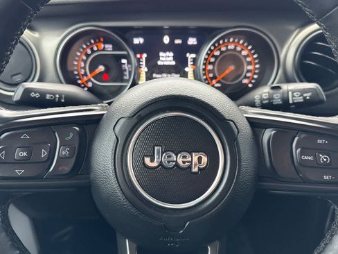 Used 2021 Jeep Wrangler Sport image 23