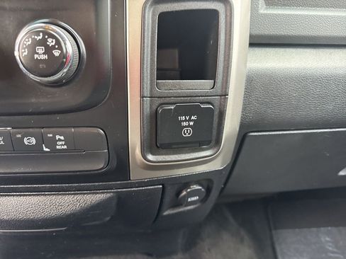 Used 2017 RAM 2500 SLT image 26