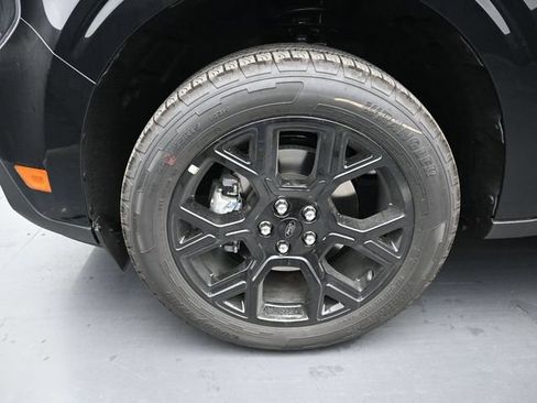 Used 2025 Ford Maverick XLT w/ XLT Luxury Package AWD/4WD image 9