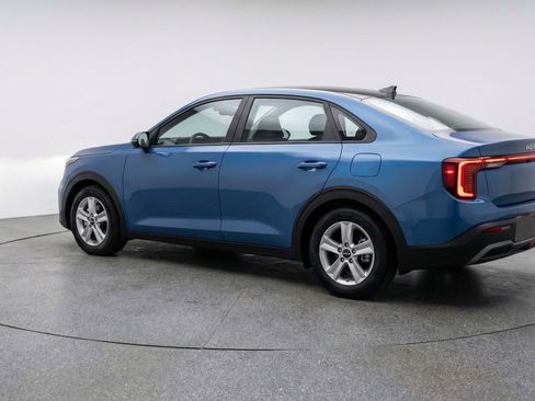 Used 2025 Kia K4 FWD image 6
