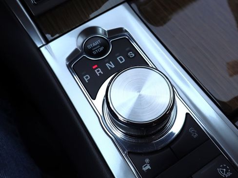Used 2013 Jaguar XF R RWD image 37