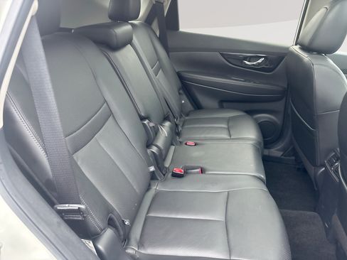 Used 2019 Nissan Rogue SL w/ Premium Package AWD/4WD image 27