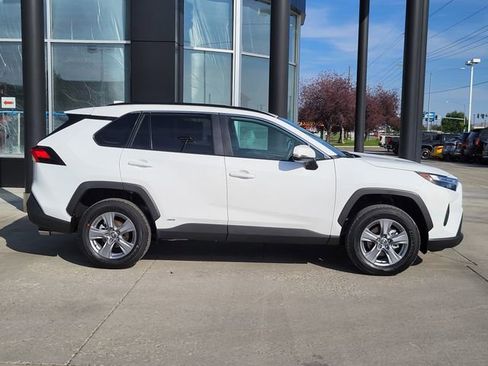 Used 2025 Toyota RAV4 XLE w/ Convenience Package image 43