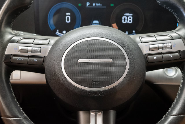 Used 2025 Hyundai Kona SEL AWD/4WD image 12