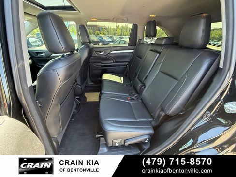 Used 2016 Toyota Highlander XLE FWD image 26
