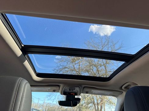 Used 2020 Buick Encore GX Essence w/ Experience Buick Package image 38