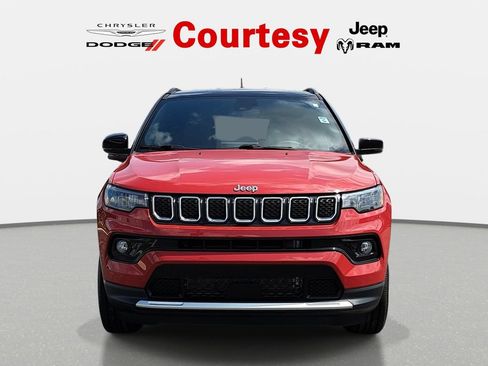 Certified 2023 Jeep Compass Limited AWD/4WD image 9