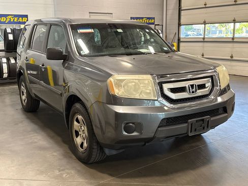 Used 2011 Honda Pilot LX image 3